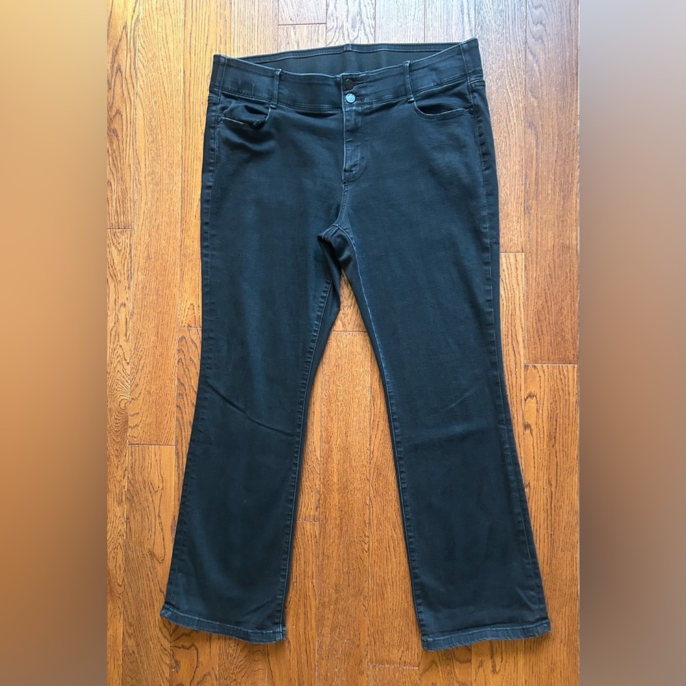 [Apt. 9] Women’s Size 18 Bootcut Mid Rise Tummy Control Jeans Black Washed